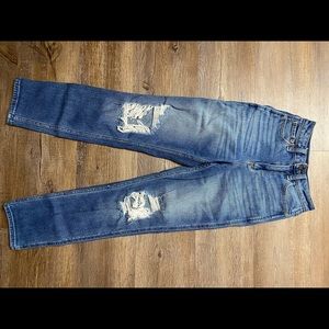 00 Hollister ultra high rise mom jeans